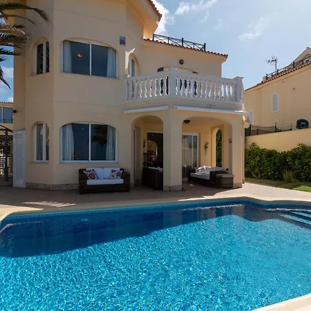 Parque Tropical 5 - Three Bed Villa Arona (Tenerife)