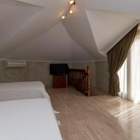 Parque Tropical 5 - Three Bed Arona (Tenerife)