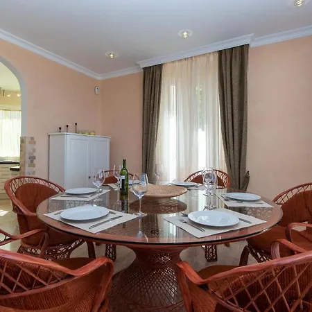 Parque Tropical 5 - Three Bed Villa *