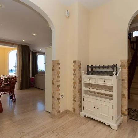 Parque Tropical 5 - Three Bed *