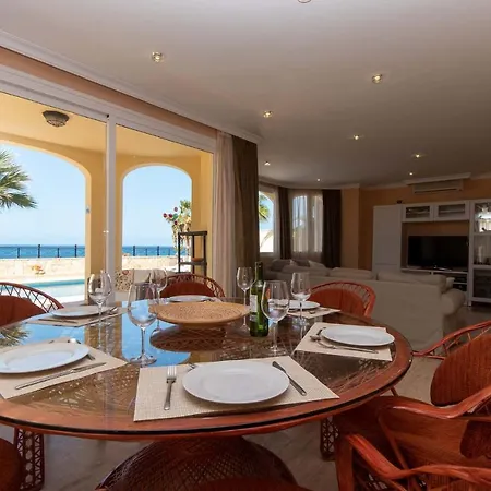 Parque Tropical 5 - Three Bed Villa Arona (Tenerife)
