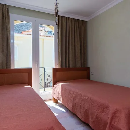 Parque Tropical 5 - Three Bed Villa