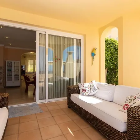 Parque Tropical 5 - Three Bed Villa